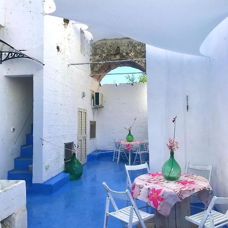Hotel Chicchisanti Castrignano del Capo Exterior foto