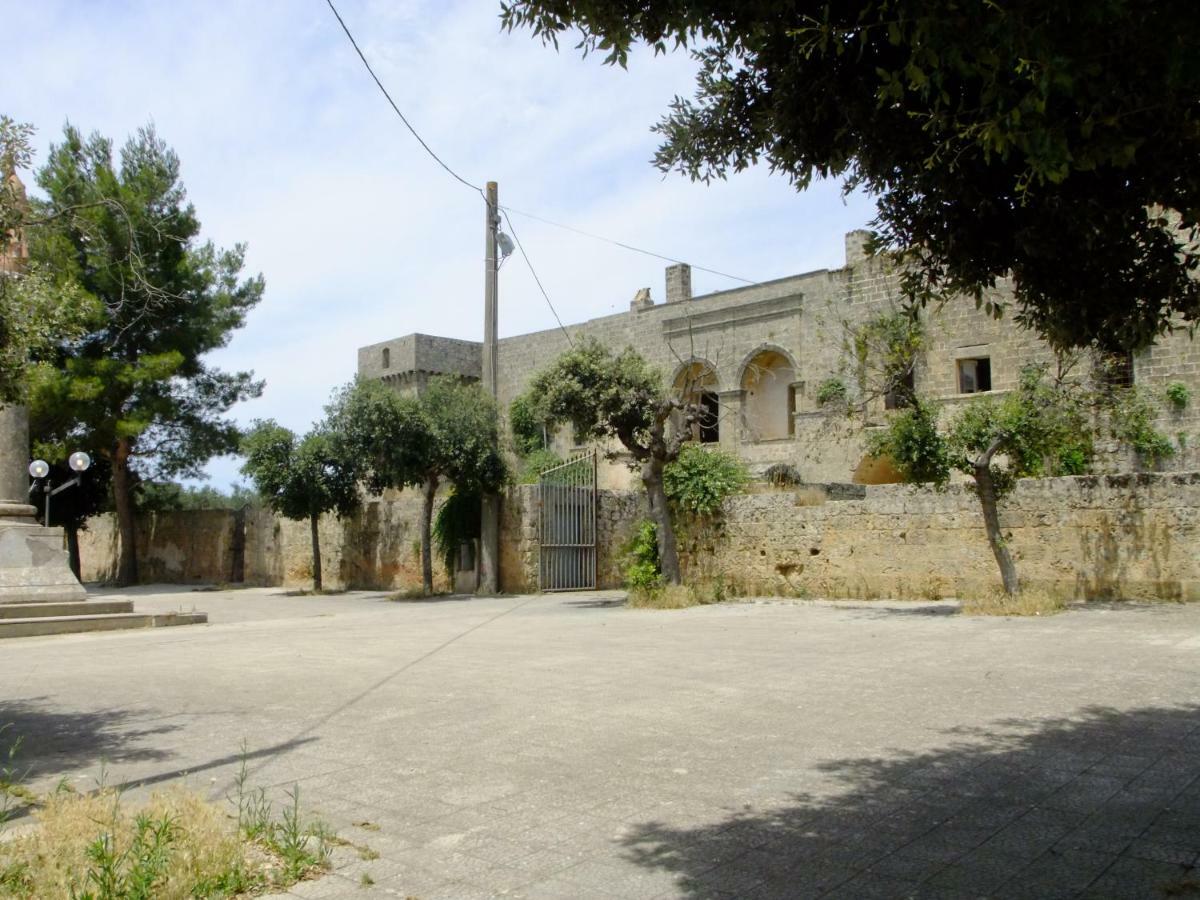 Hotel Chicchisanti Castrignano del Capo Exterior foto